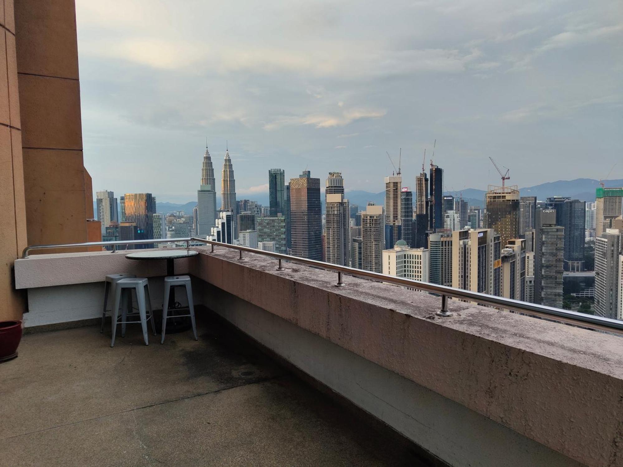 Times Square Twobedroom At Kl Apartment